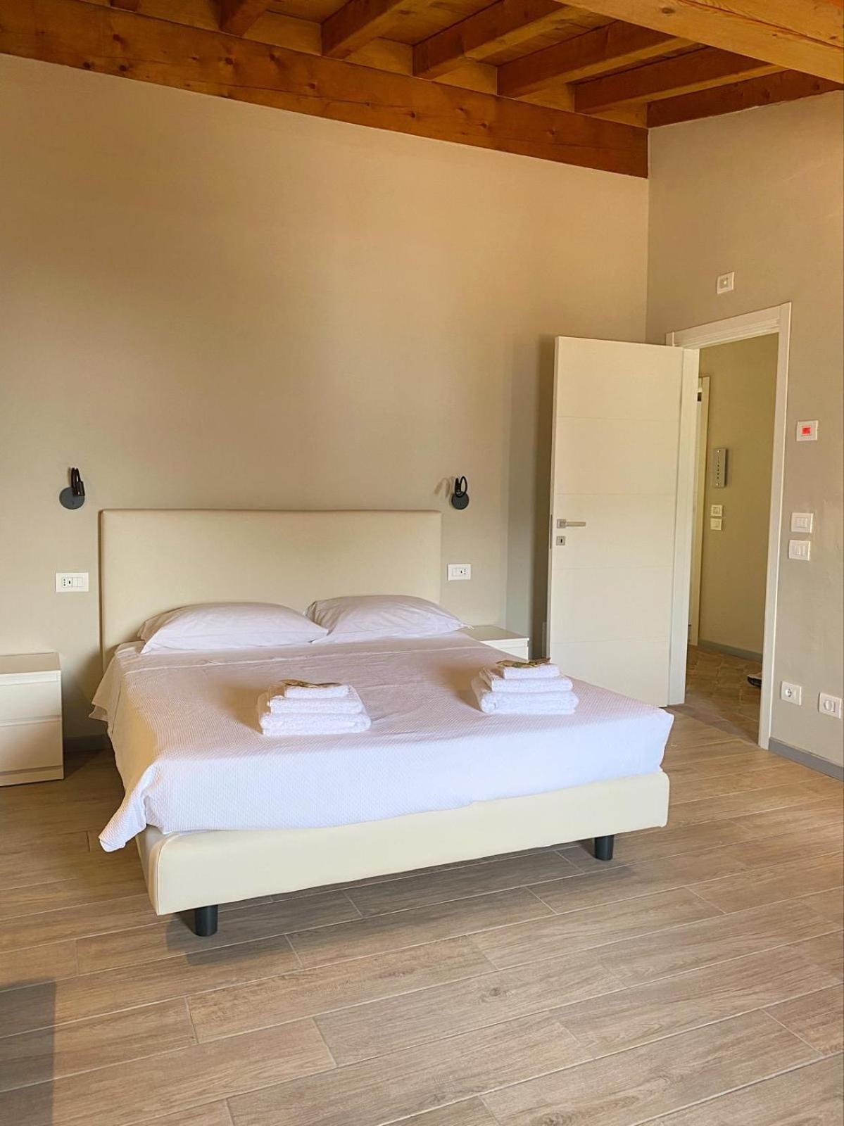 Agriturismo Cascina Carai Marone Luaran gambar