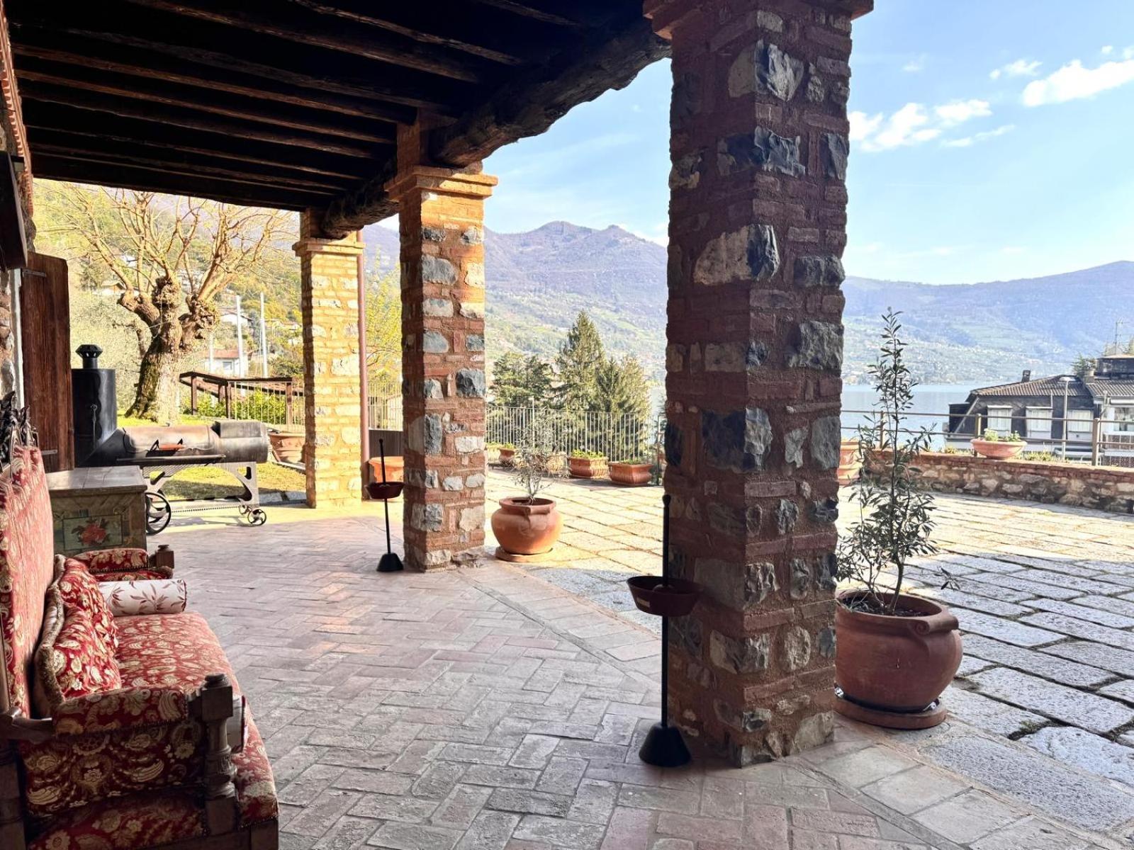 Agriturismo Cascina Carai Marone Luaran gambar